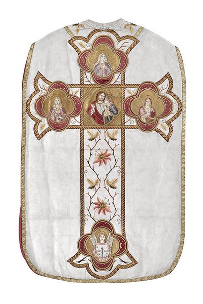 Ornement blanc : chasuble, étole, manipule, bourse de corporal