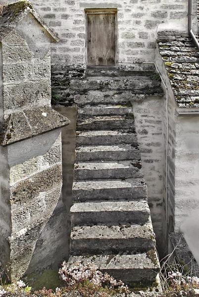 Escalier d'accès au clocher.