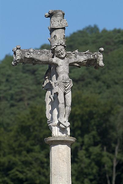Détail : Christ en croix, de face.