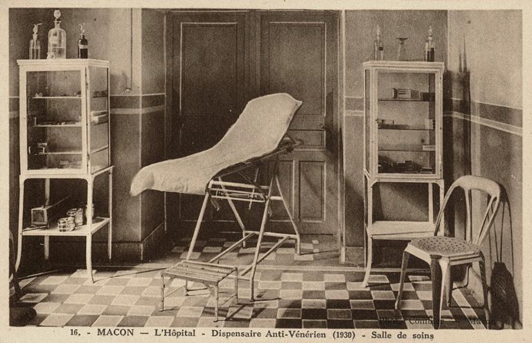Dispensaire anti-vénérien (1930) - salle de soins.