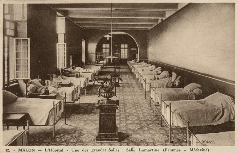 Une des grandes salles : salle Lamartine (femmes - médecine).