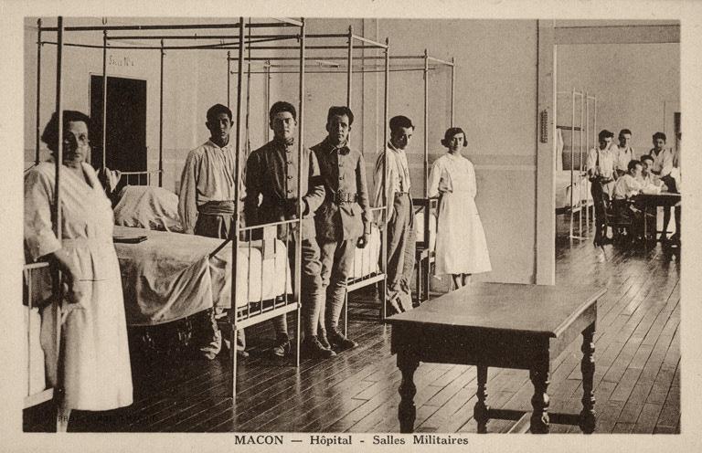 Salles militaires.