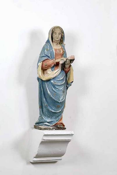 Vierge : vue de trois quarts droit