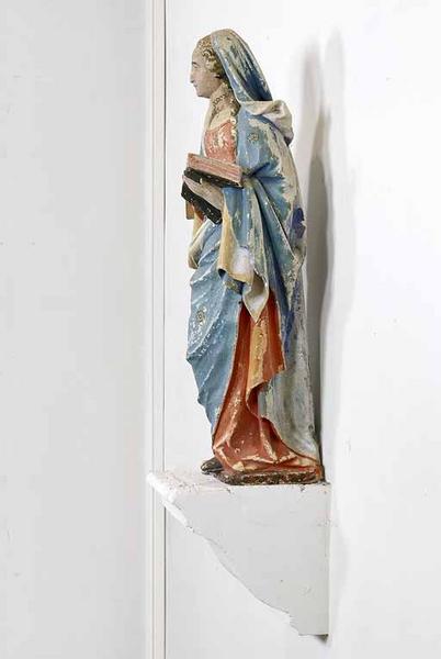 Vierge : profil gauche.