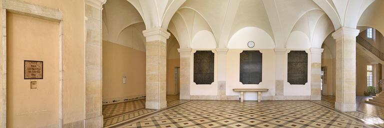 Vestibule.