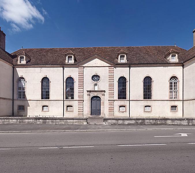 Façade rue Edgar Guigot.