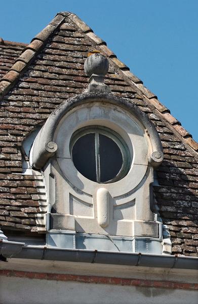 Tourelle d'escalier : lucarne.