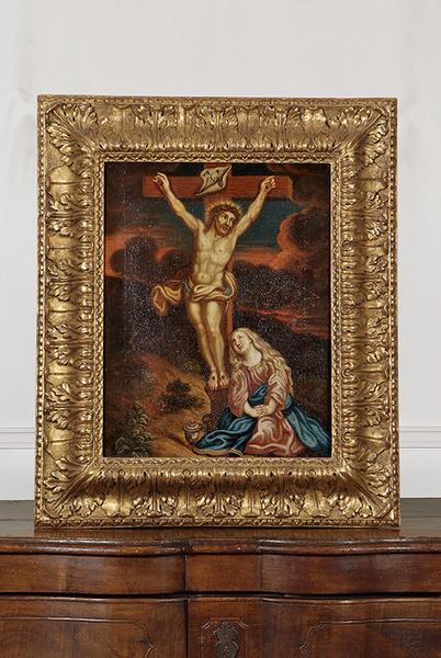 Tableau et son cadre : Christ en croix et sainte Madeleine