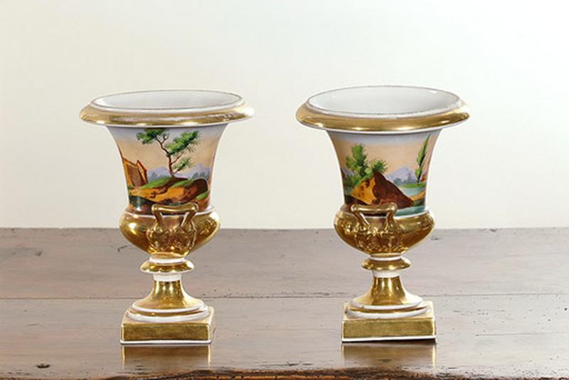 Paire de vases Médicis
