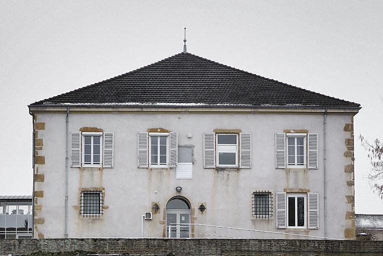 Bâtiment donnant sur la rue de la Gare : élévation latérale du corps gauche.