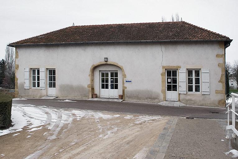 Ancien bâtiment de dépendance situé au sud de la cour intérieure.