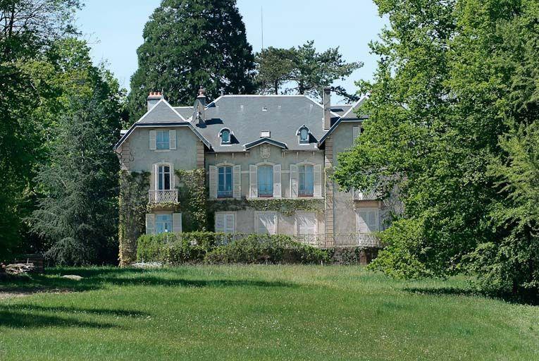 Le château de Molaise.