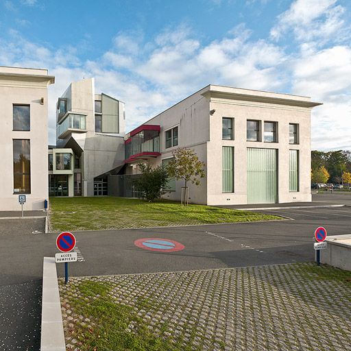 Bâtiment administratif d'entreprise dit bureaux centraux et maison d'administration, actuellement centre culturel dit Les Ateliers du Jour