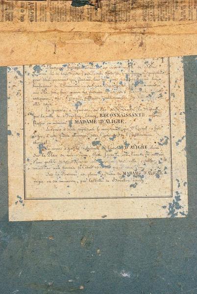 Détail : inscription manuscrite au revers.