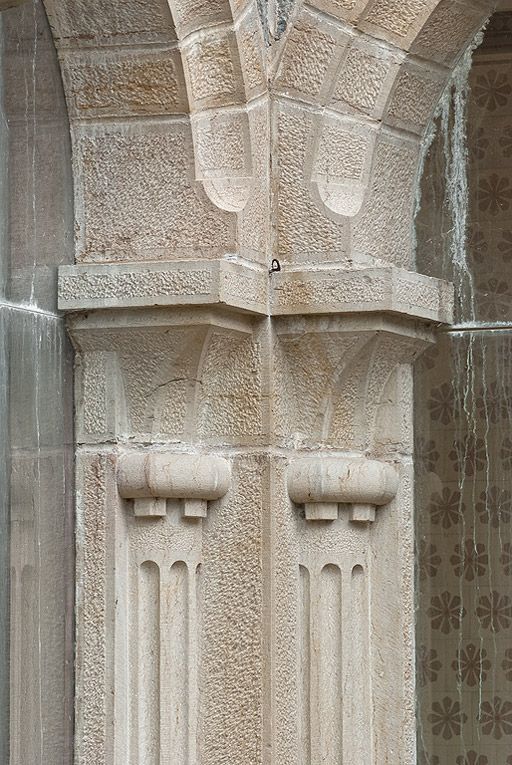 Détail des chapiteaux.
