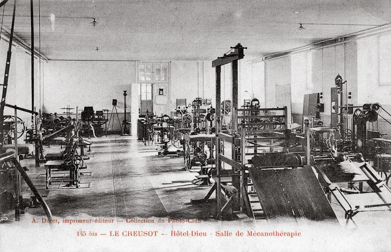 Salle de mécanothérapie.