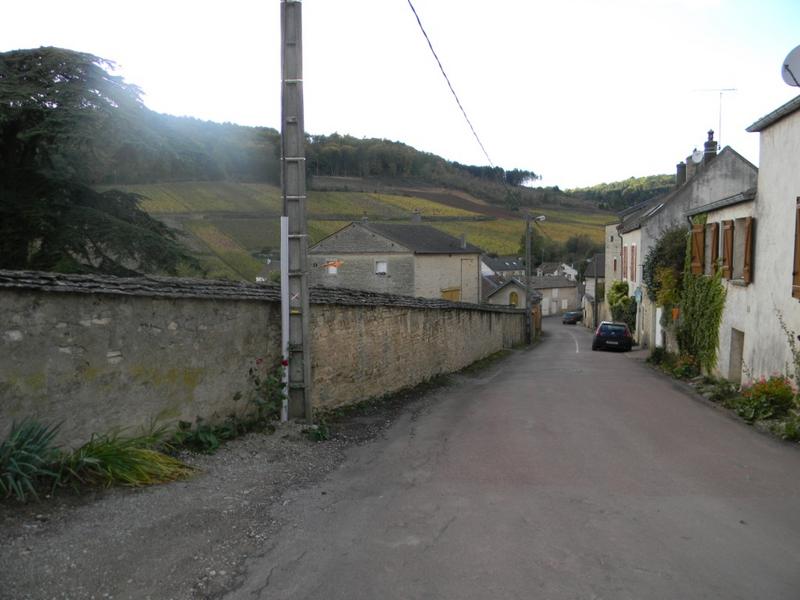 Vue de la rue du Creux Saint-Germain vers l'ouest.