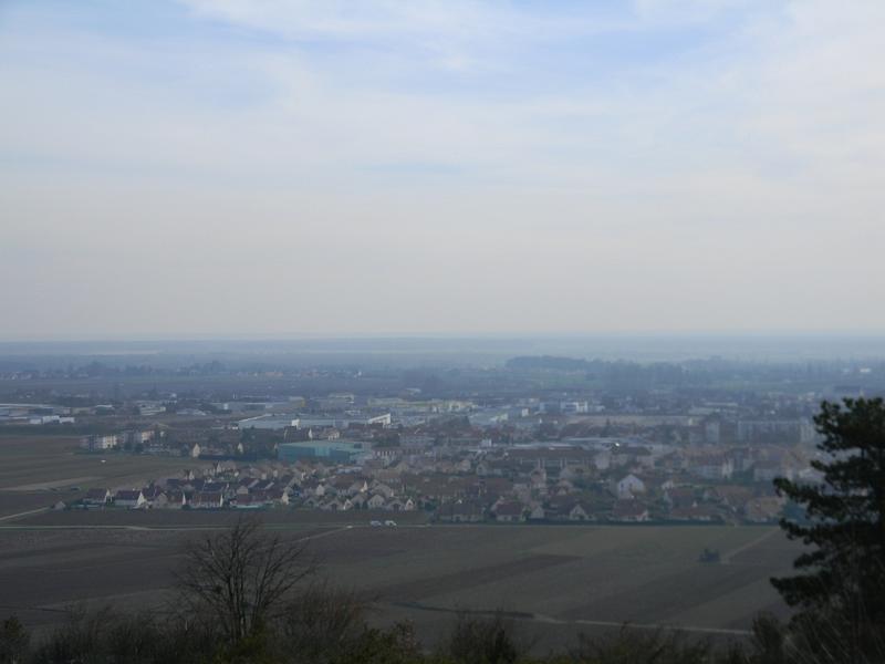 Vue vers l'est depuis le chemin de la Vierge.