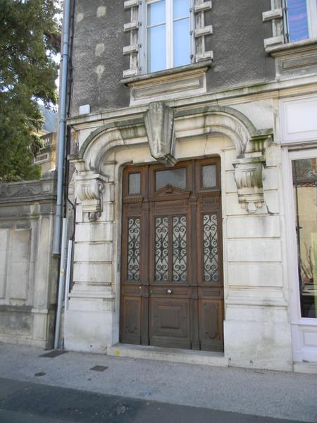 Entrée façade nord.