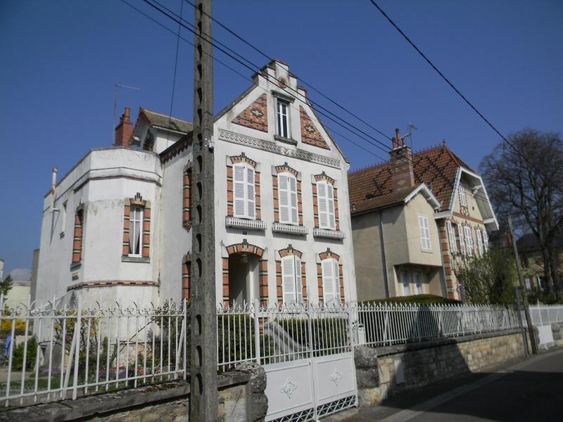 Façade est (3 allée des Villas Fondet).
