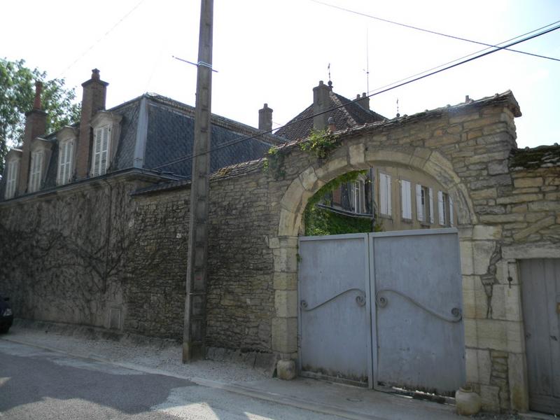 Porche d'entrée au nord.