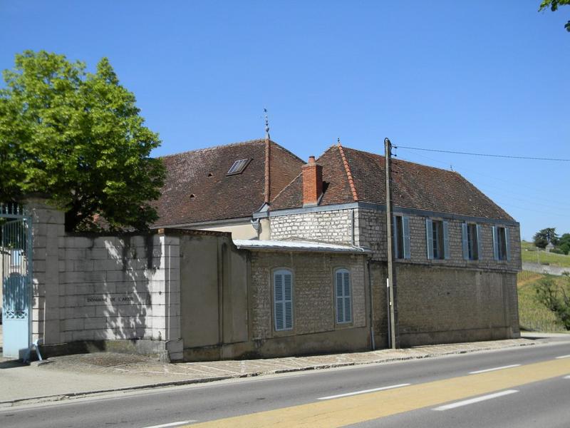 Façade est du bâtiment au nord-est de la cour.