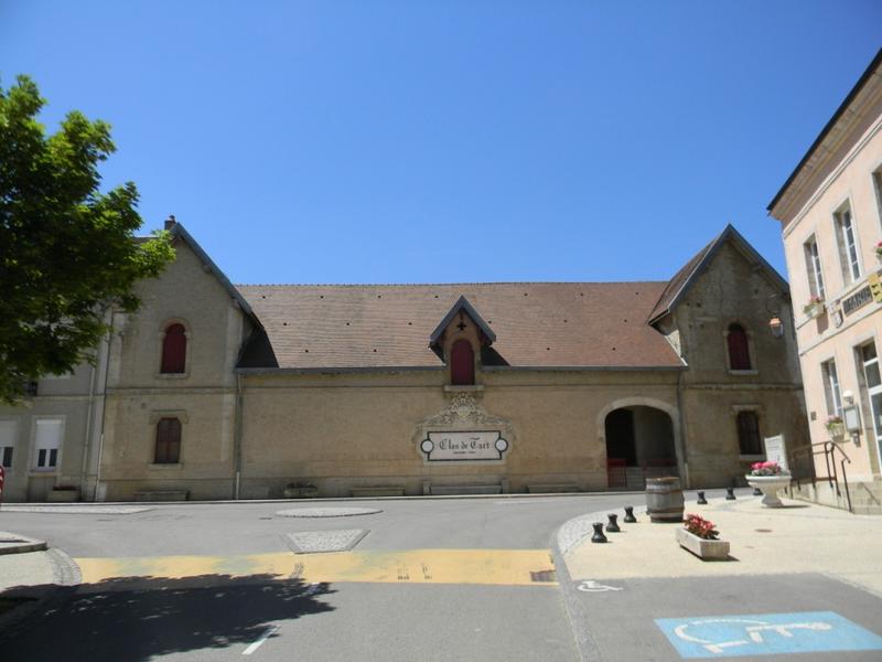 Façade sur rue.