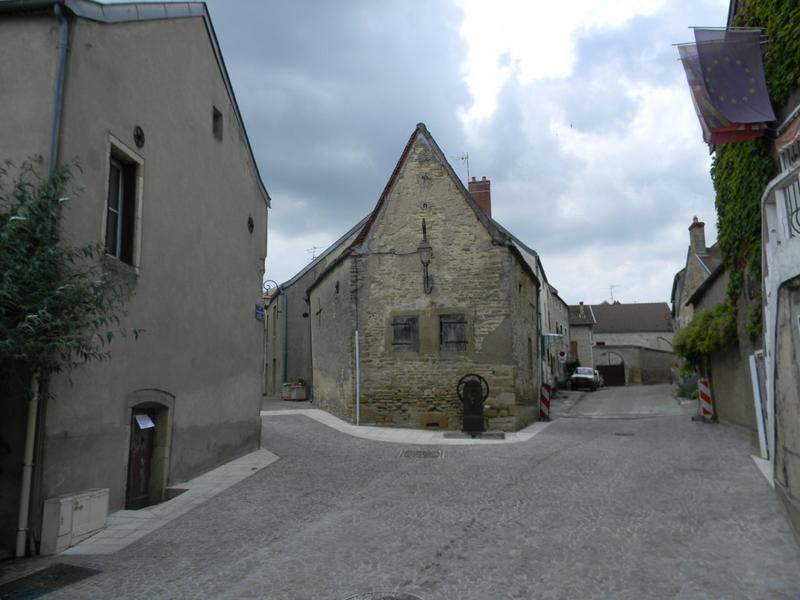 Angle des rues Abbé Cochet et Jean Jaurès.