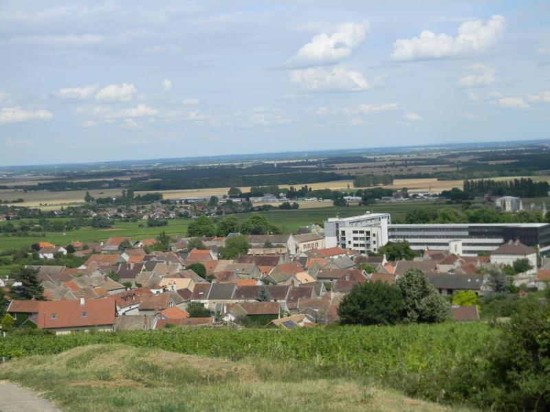 Vue de la rue de la Chaniose depuis l'ouest.