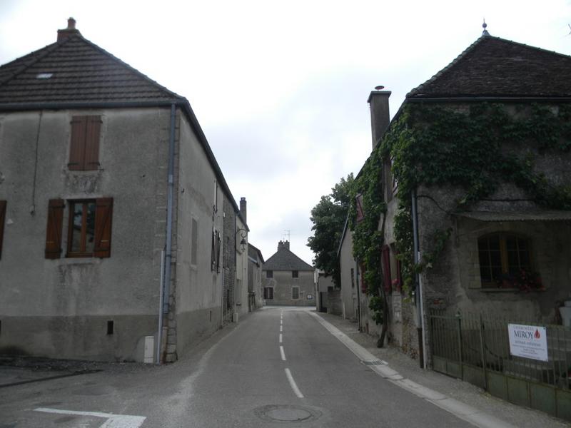 Vue vers l'est (rue des Nouroys).