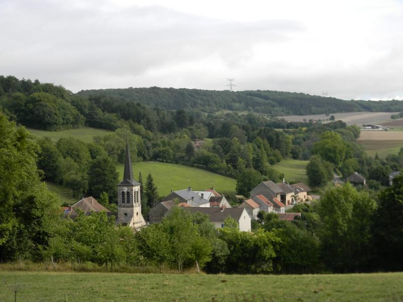 Vue depuis le sud (RD 104).