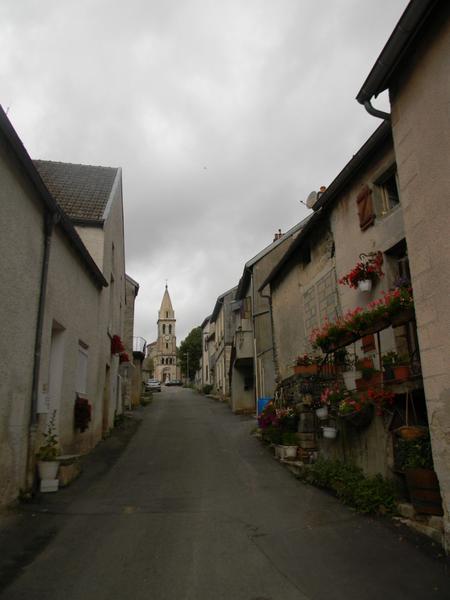 Vue vers l'ouest (rue de Bévy).