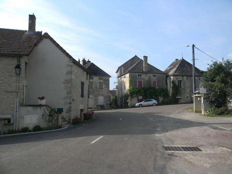 Vue vers le sud (place de la Mairie).