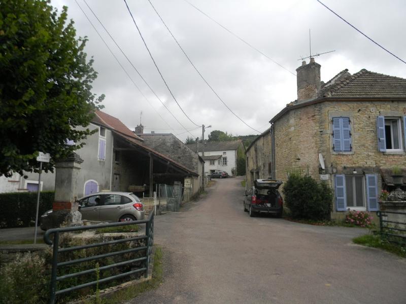 Vue vers l'est (rue de Fontenotte).