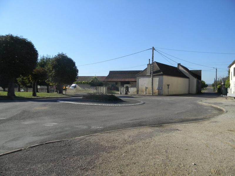 Vue vers le sud-est (place des Marronniers).