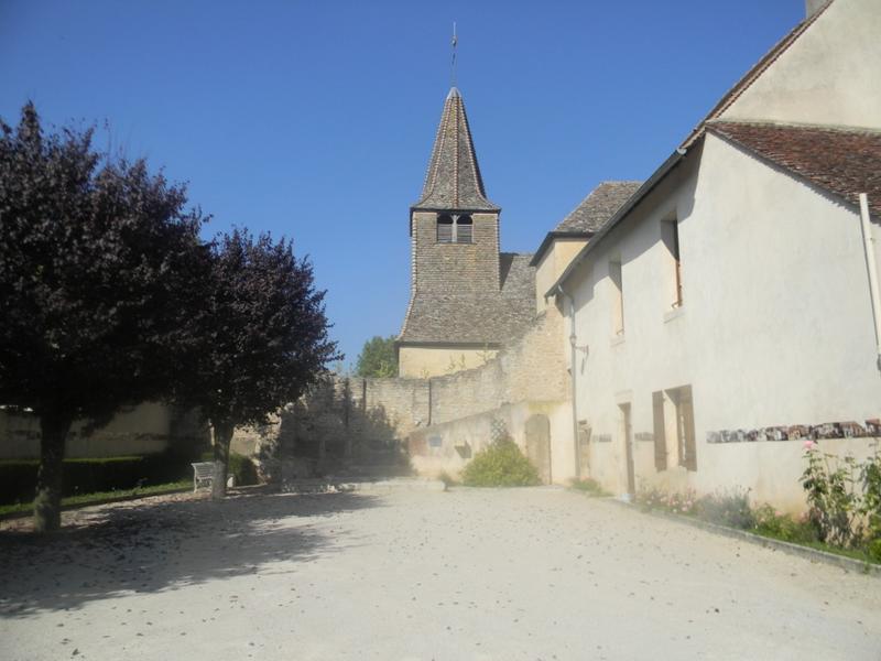 Façade ouest de la mairie.