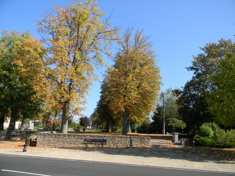Vue vers le nord (place de la Demi-Lune).