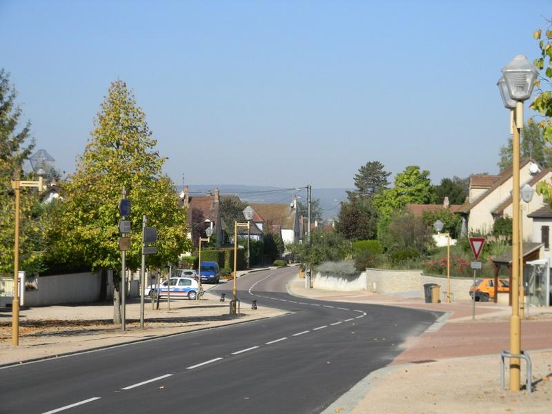 Vue vers le nord-ouest (place de la Demi-Lune, rue Humbert de Gillens).
