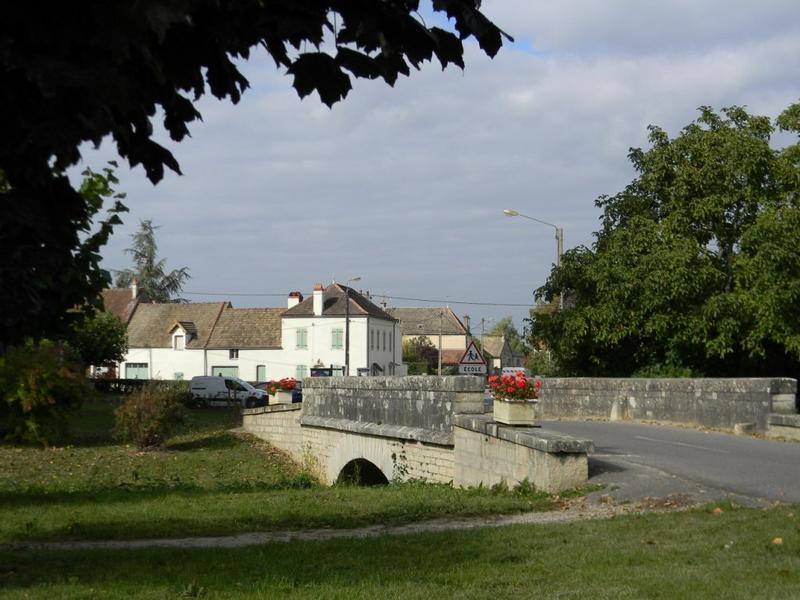 Vue vers l'ouest (rue des Viaux).