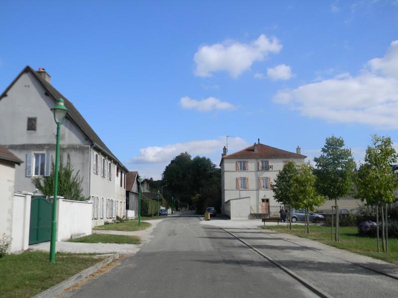 Vue vers l'est (rue de l'Eglise).