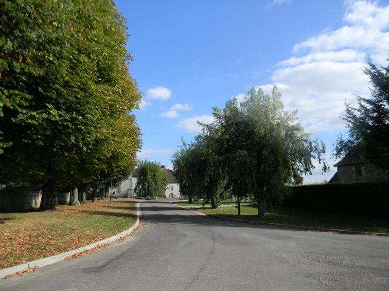 Vue vers l'est (rue de la Cure).