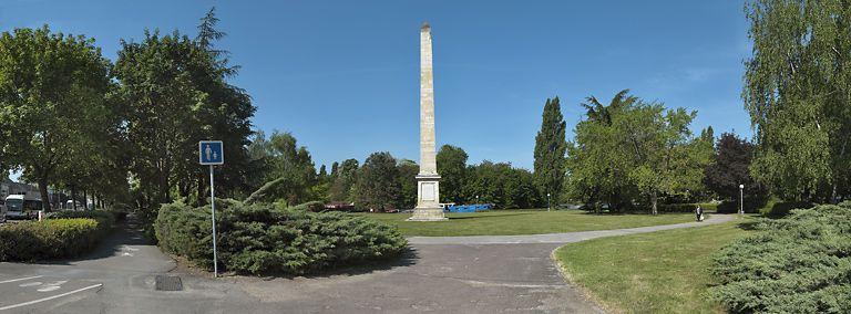 Obélisque (canal de Bourgogne)