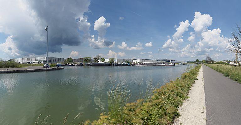 Port ; gare d'eau (canal de Bourgogne)