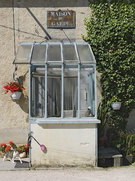 Maison de garde (canal de Bourgogne)