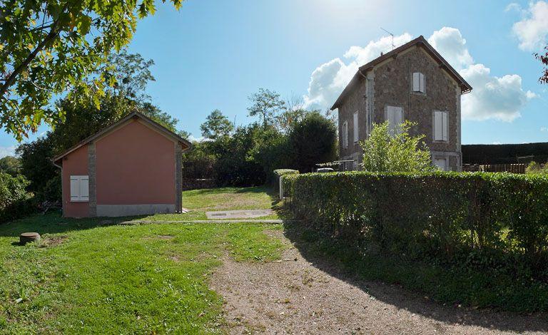 Maison de garde du réservoir de Pont (canal de Bourgogne)