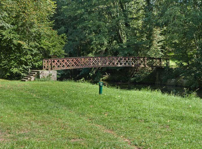Vue du pont sur rigole.