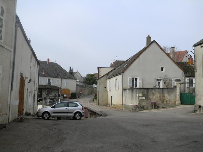 Place Etienne Saveron, vue vers l'ouest.