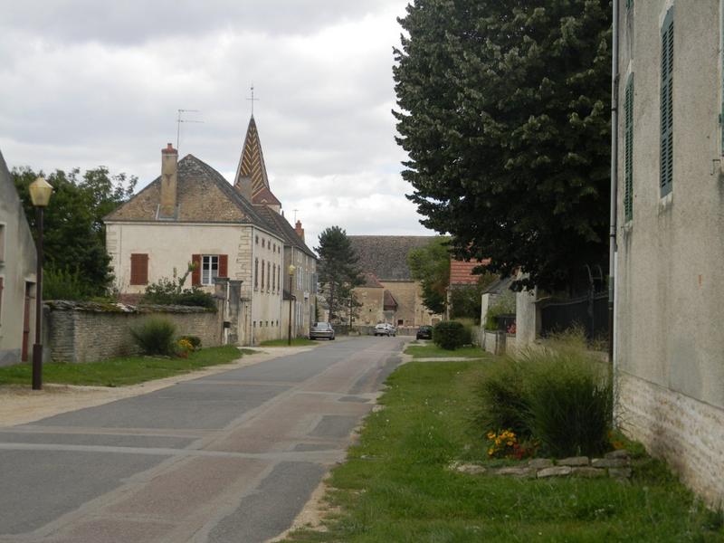 Vue vers l'ouest (rue de l'Eglise).