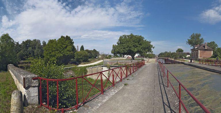Pont-canal vu du dessus.