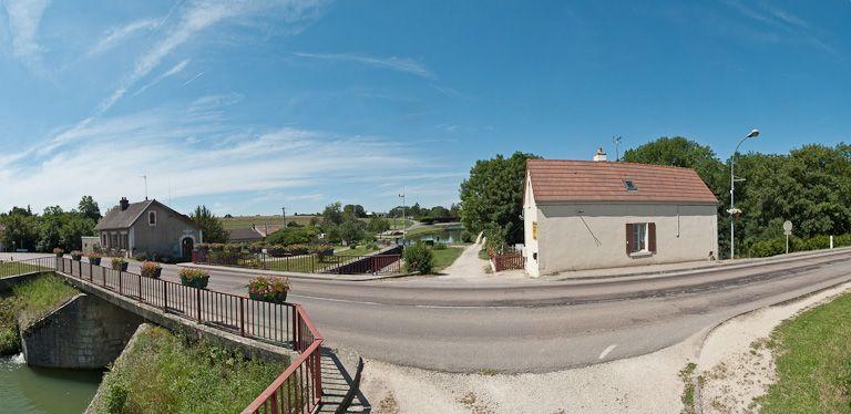 Vue d'ensemble du site d'écluse.